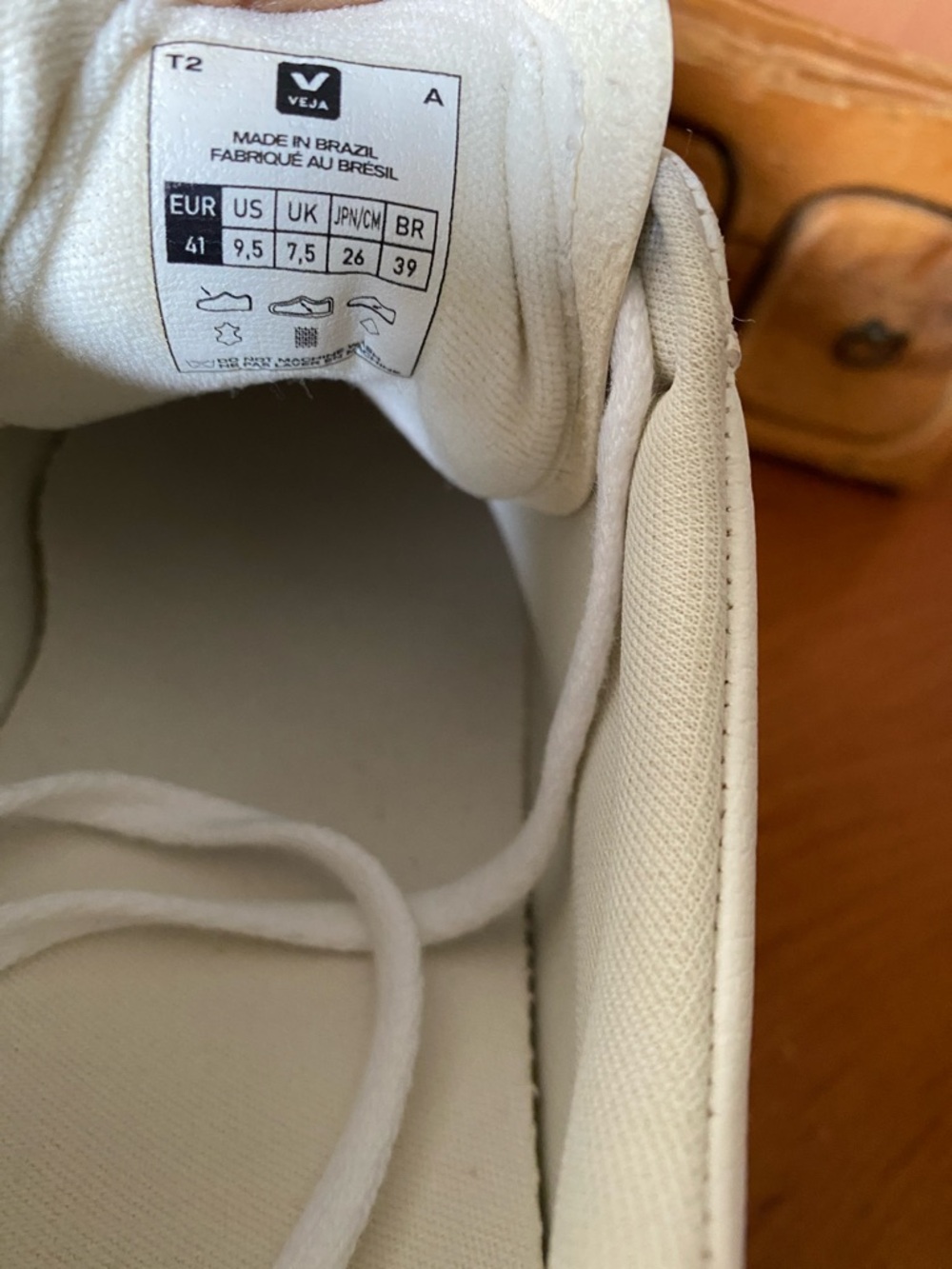 Veja Campo Sneaker - Picture 8 of 11